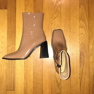 Nude tan booties square toe, chunky heel, 38 NEW